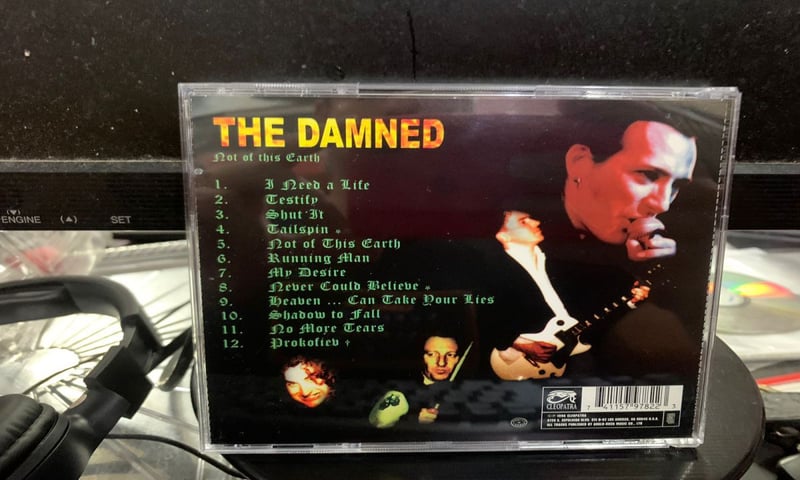 THE DAMNED - NOT OF THIS EARTH (IMPORTADO)