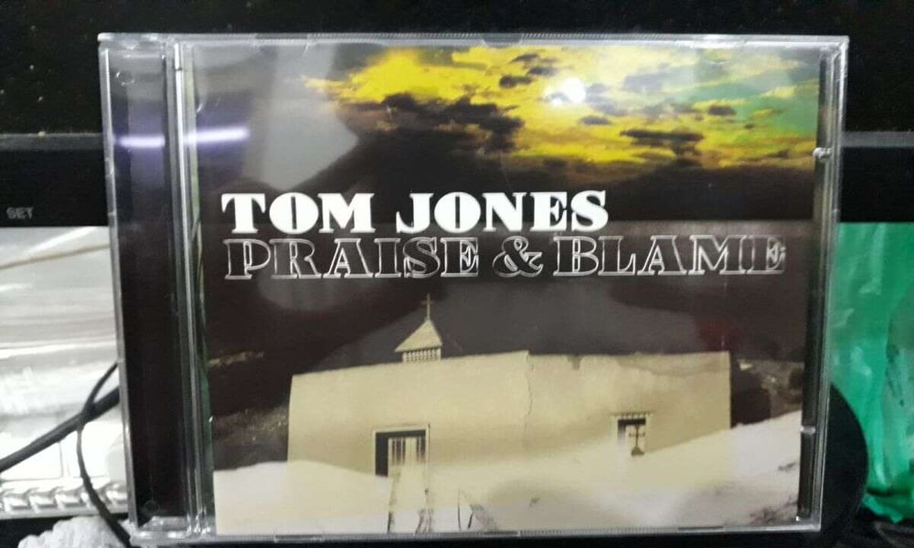 TOM JONES - PRAISE AND BLAME (NACIONAL)