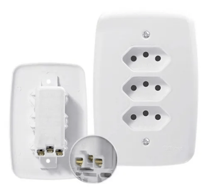 Iluminação Elétrica e Hidráulica  Tomada Tripla Linha Fácil 10a 4x2 250v 2p+t P  1