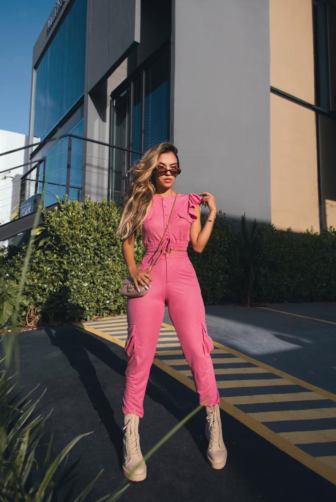 Cropped com Botões e Babado na Manga - Cor Goiaba