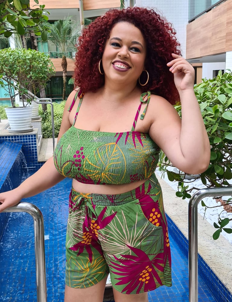 Conjunto Feminino Plus Lastex Estampado Verde