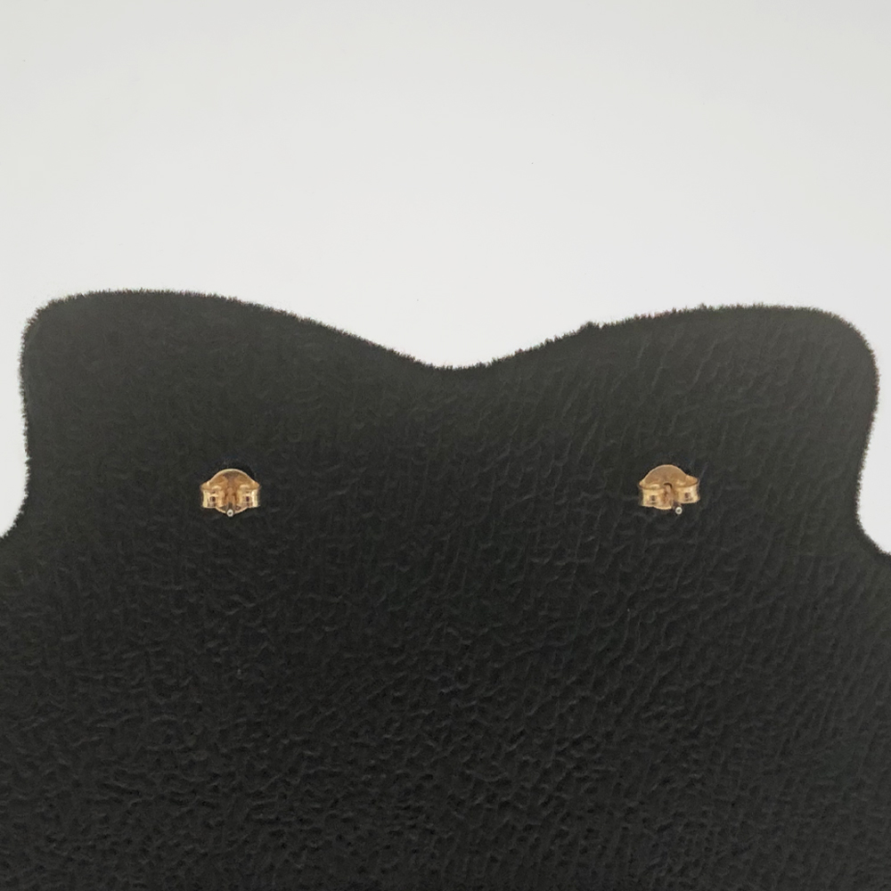 Brinco Flor de Metal Dourado