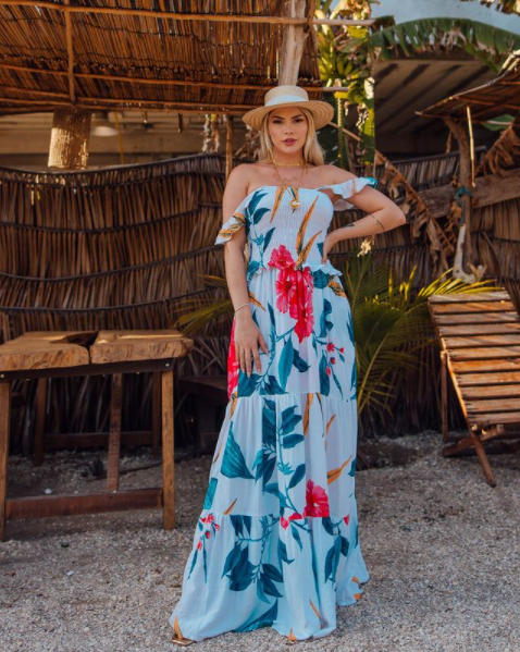Vestido Longo Branco com Estampa Floral