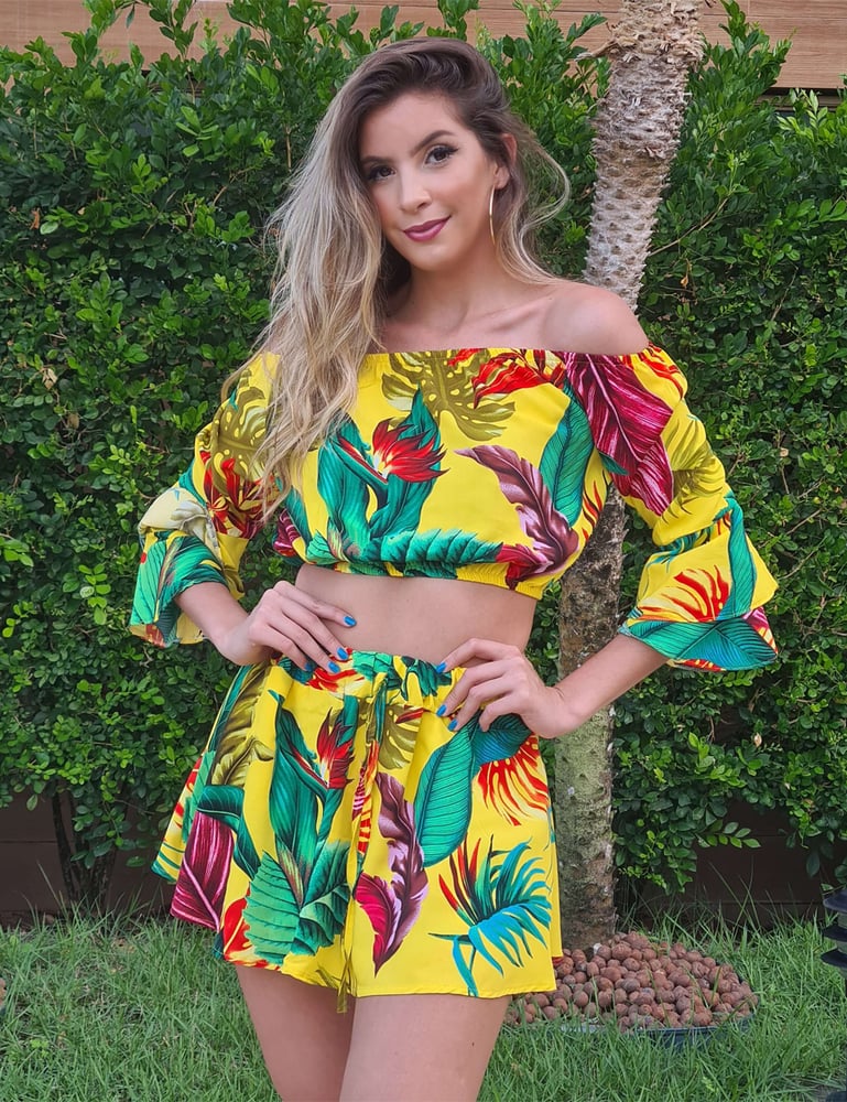 Conjunto Short Saia com Cropped 3/4 Ciganinha Amarelo