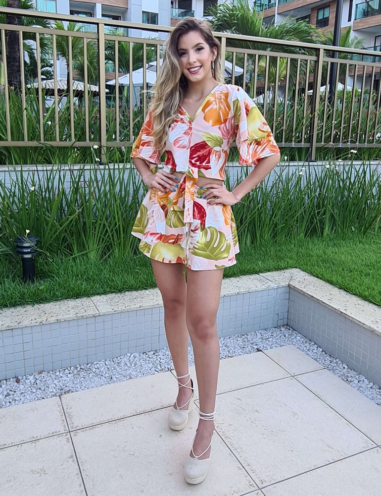 Conjunto Short Saia com Cropped com Amarração Rose