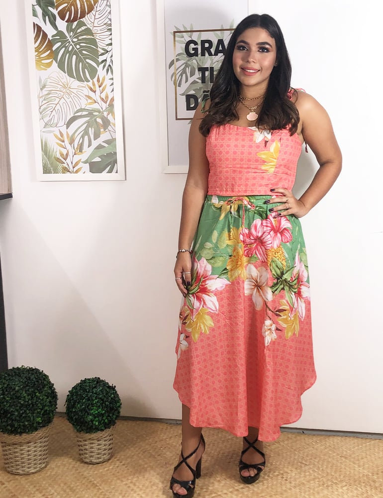 Conjunto Feminino de Saia Midi e Cropped Estampado Goiaba
