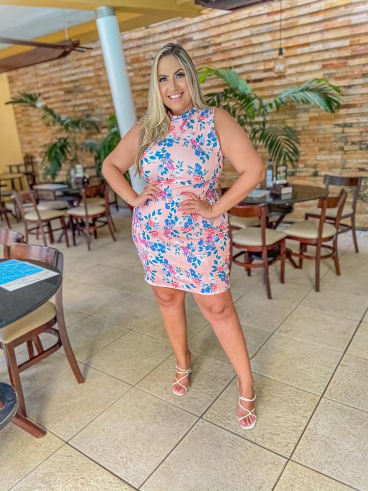 Vestido Midi Plus Gola Alta Com Estampa Floral