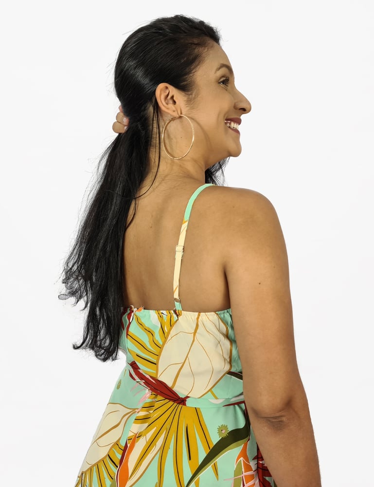 Vestido Curto Estampado Folhagem Verde
