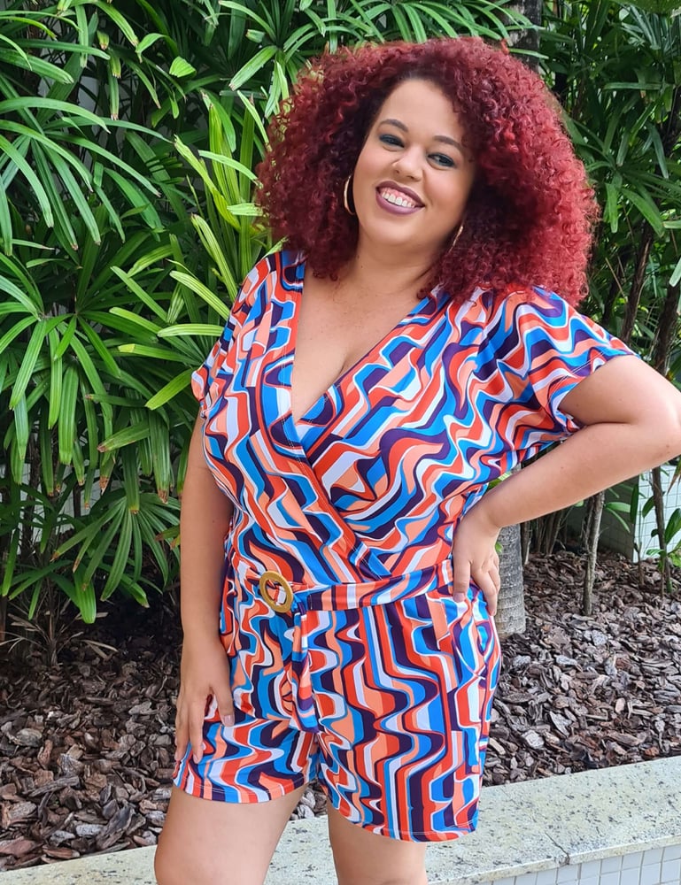 Macaquinho Feminino Plus Transpassado Geométrico 