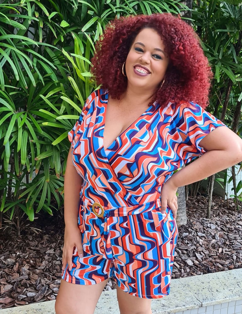 Macaquinho Feminino Plus Transpassado Geométrico 