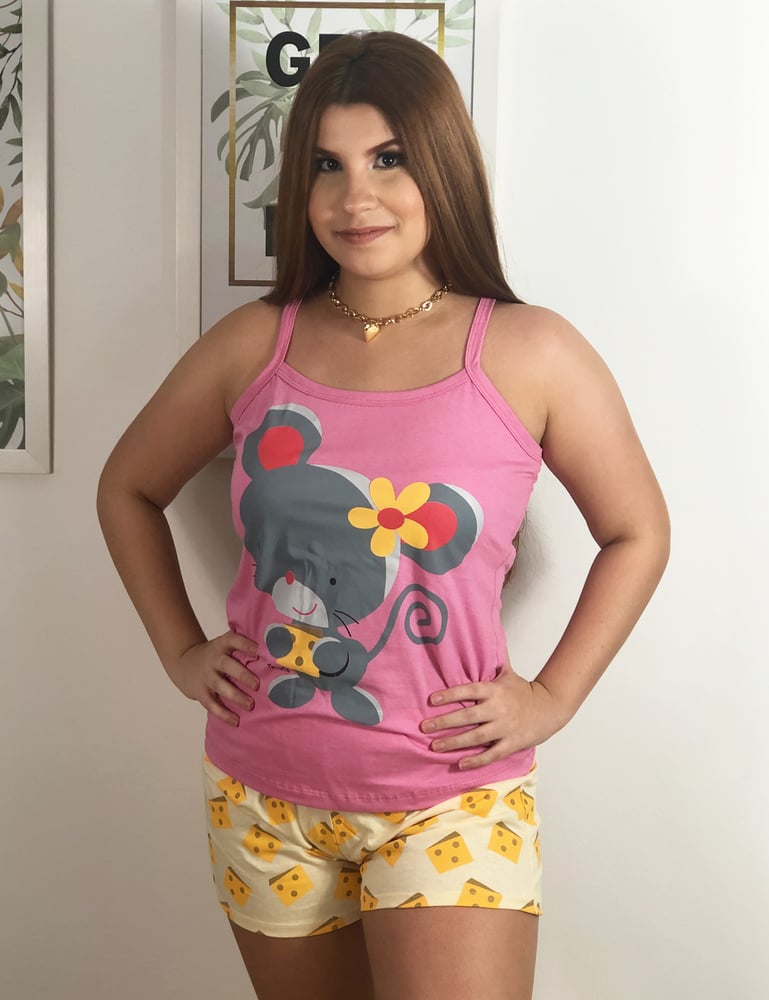 Pijama Feminino de Alças Finas e Estampa Ratinho