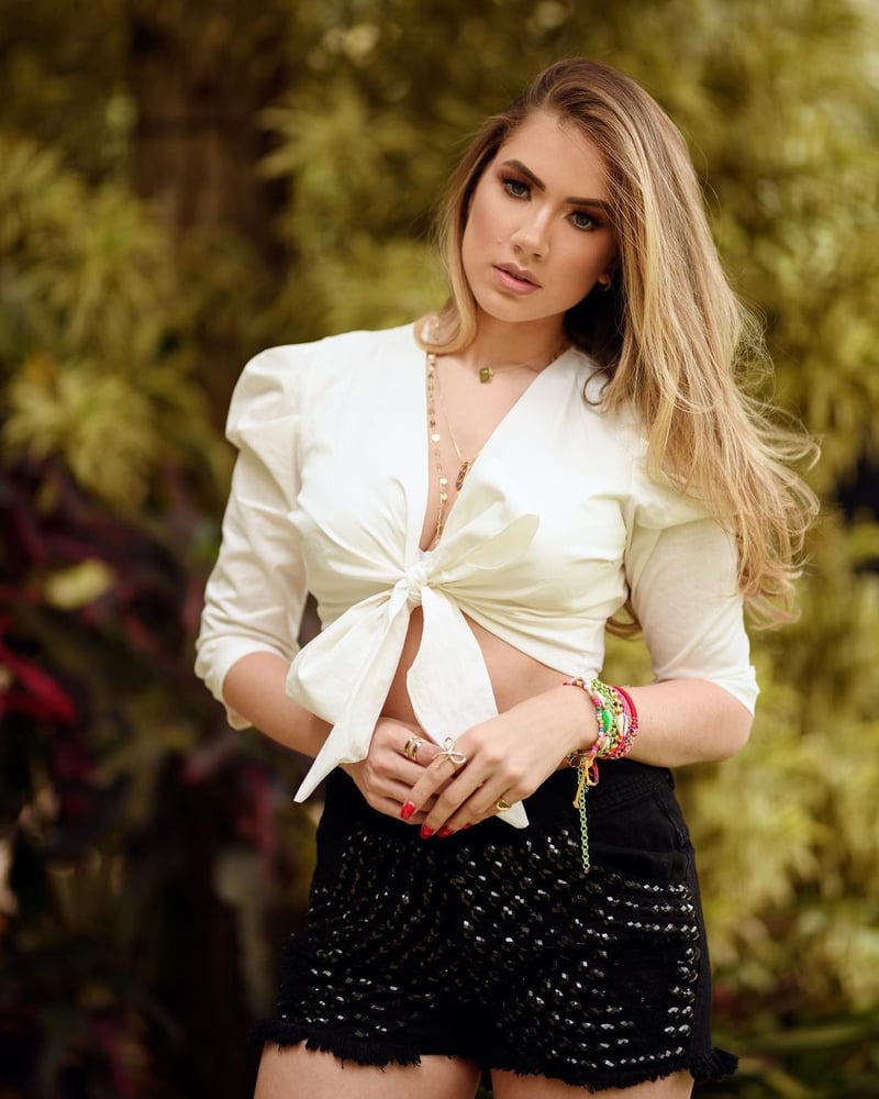 Cropped Envelope Manga Bufante Off White