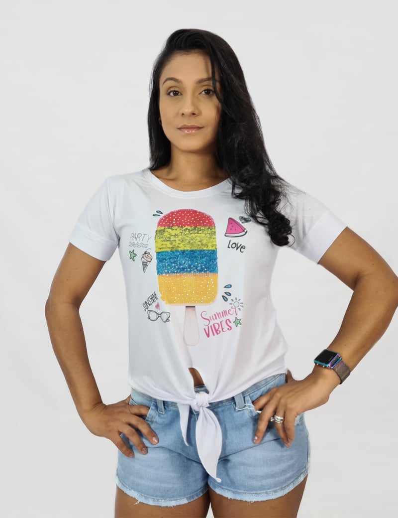 T-SHIRT CONHEÇA A USE CRIATIVA em 2023  Linha de roupas, Jeans feminino,  Tshirts femininas