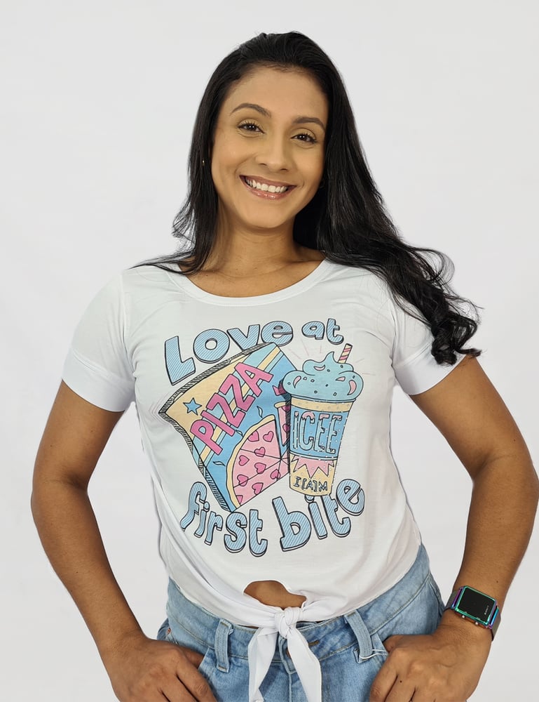 T-shirt com Amarração Amor Á Primeira Mordida