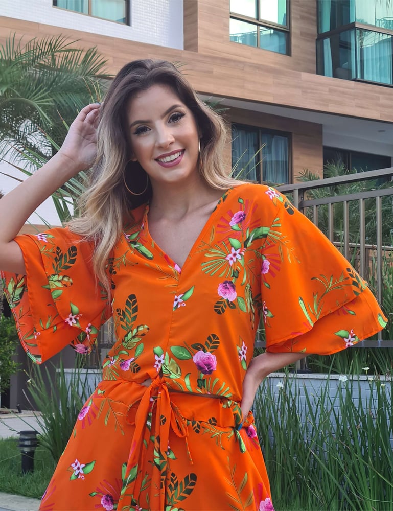 Conjunto Short Saia e Cropped com Mangas e Babados 