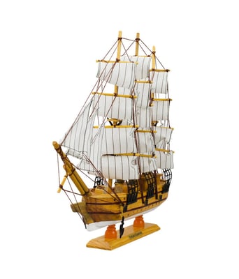 Home Variedades Navio Veleiro Madeira Linhas Vinho B-Branca 2 Home Variedades Navio Veleiro Madeira Linhas Vinho B-Branca 2