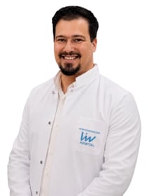 Op.Dr. Emre Özbey