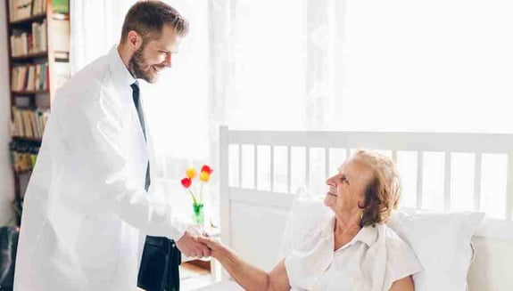evde doktor muayenesi nasıl olur, evde doktor muayenesi, evde doktor hizmeti, evde muayene, evde sağlık hizmetleri, evde doktor çağırma, doktor evde muayene eder mi, evde hekim muayenesi, uzaktan sağlık hizmetleri, happ health