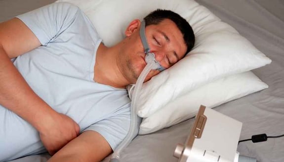 CPAP cihazı, uyku apnesi tedavisi, CPAP maskesi, pozitif hava yolu basıncı, horlama, evde uyku testi, happ health