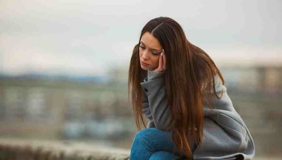 depresyon, depresyon nedir, depresyon belirtileri, depresyon neden olur, depresyon türleri, depresyon tedavisi, depresyona ne iyi gelir, ruh sağlığı, online psikolog, happ health