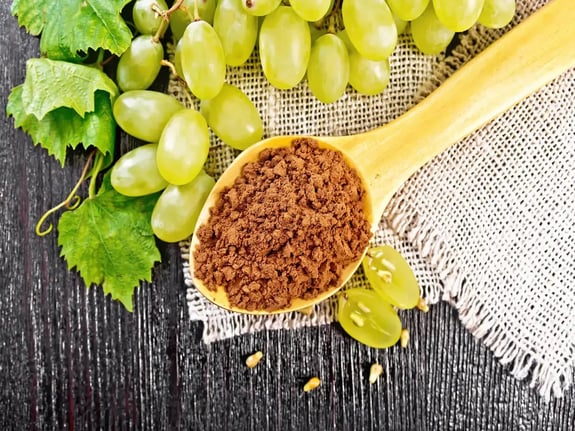 üzüm çekirdeği tozu, antioksidan, cilt sağlığı, kalp sağlığı, bağışıklık sistemi, doğal takviye, sağlıklı yaşam, antioksidan etki