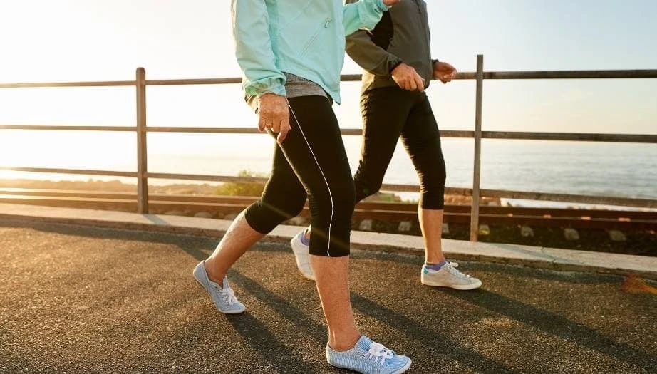 dünya yürüyüş günü,günde 45 dakika yürüyüş,3 4 ekim dünya yürüyüş günü,yürüyüş yolu,1 saat yürüyüş kaç kalori,yürümek,yürümek kilo verdirir mi,yürümek zayıflatır mı,yürümek neye iyi gelir,yürümek yağ yakar mı,yürümek boy uzatır mı,yürüyüşün faydaları,yürüyüş etkinlikleri,sağlıklı yaşam için yürüyüş,fiziksel aktivite faydaları