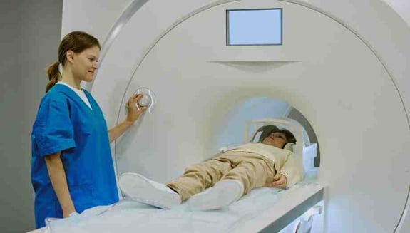 whole body MRI, tam vücut taraması, tüm vücut mr, check-up, check-up taramaları, erken tanı, görüntüleme tetkiki, mr kimlere önerilir, sağlık taraması, happ health