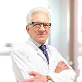 İsmet Akçay