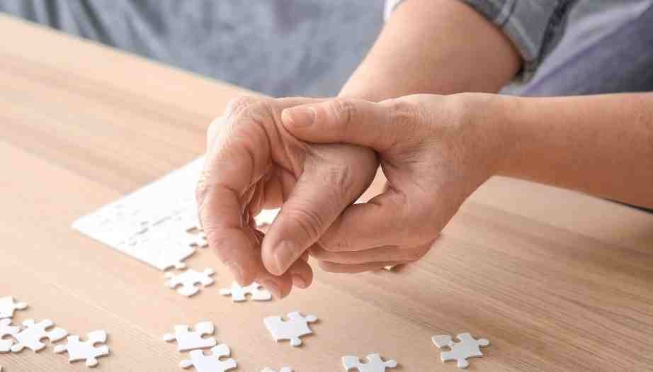 Parkinson Hastalığında Erken Farkındalık Neden Önemlidir?