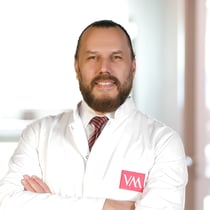 Doç.Dr. Cem Sever