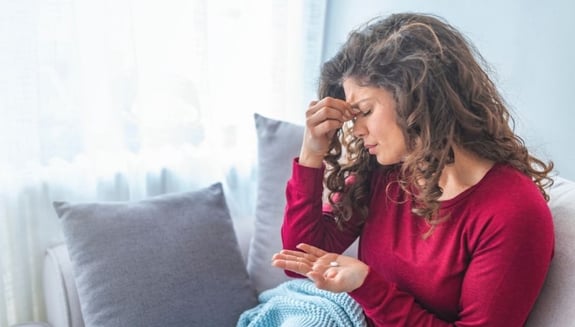migren, migren check-up, migren kan tahlili, migren testleri, baş ağrısı, ferritin, demir eksikliği, B12 vitamini, D vitamini, magnezyum, tiroit testi, TSH, kan şekeri, check-up, happ health