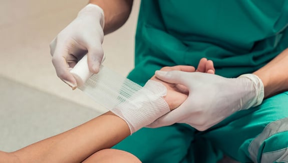 cilt yanığı, güneş yanığı tedavisi, aloe vera, yanık tedavisi, doğal tedavi, bal, yanık kremi, cilt bakımı, yanık öncesi korunma, evde yanık tedavisi