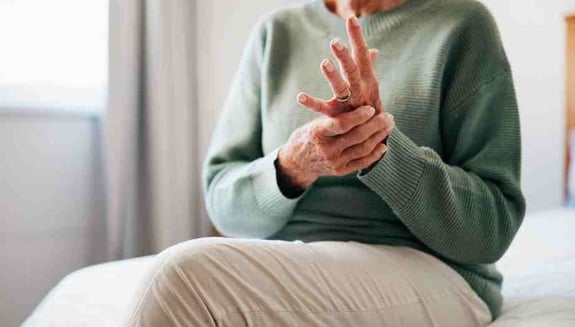 fibromiyalji tedavisinde hangi ilaç daha avantajlı, fibromiyalji ilacı, duloksetin fibromiyalji, pregabalalin fibromiyalji, amitriptilin fibromiyalji, fibromiyalji tedavisi, fibromiyalji ağrısı, kronik yaygın ağrı, online doktor, happ health