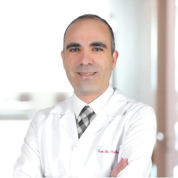Uzm.Dr. Cem Özcan