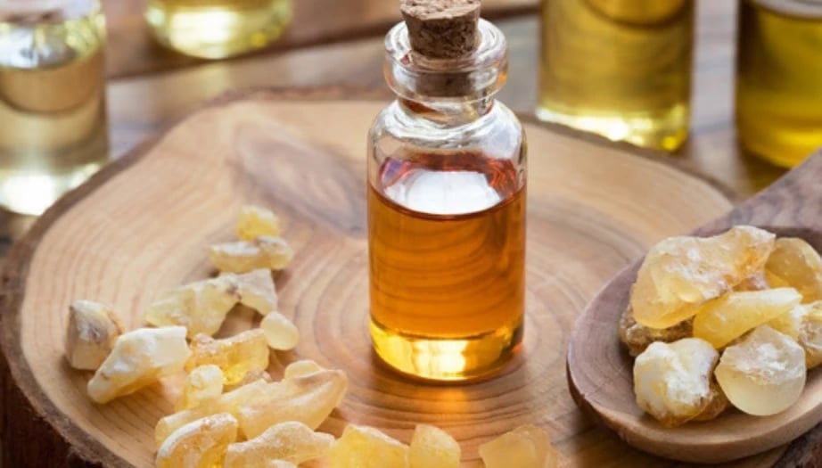  akgünlük yağı nedir, akgünlük yağı faydaları, akgünlük yağı zararları, akgünlük yağı nasıl kullanılır, akgünlük yağı psikolojik etkileri, akgünlük yağı çocuklarda etkisi, akgünlük yağı yaşlılar için, boswellia serrata yağı, iltihap giderici doğal yağ, bağışıklık güçlendirici bitkisel yağ, alternatif tıp yağları, doğal tedavi yöntemleri, akgünlük yağı etkileri