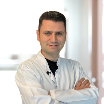 Doç.Dr. Mehmet Vehbi Kayra