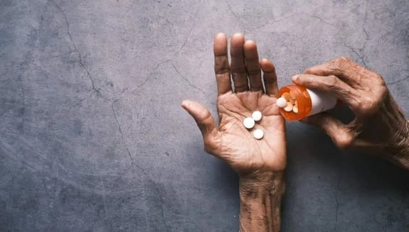 artrit, artrit nedir, artrit belirtileri, artrit nedenleri, artrit tedavisi, romatoid artrit, osteoartrit, ankilozan spondilit, eklem ağrısı, eklem iltihabı, gut hastalığı, kireçlenme, artrit çeşitleri, artrit ilaçları, artrit tedavi yöntemleri, 12 ekim dünya artrit günü, dünya artrit günü