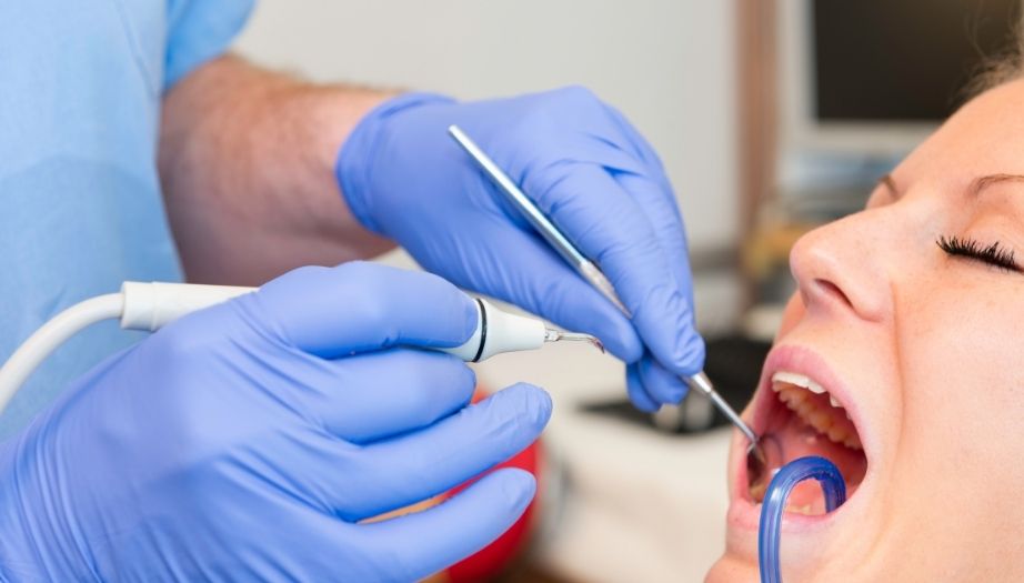 diş taşı temizliği, diş taşı temizliği nedir, diş taşı temizliği zararlı mı, diş taşı temizliği faydaları, diş taşı temizliği sonrası, diş taşı neden oluşur, diş taşı temizliği fiyatları, diş taşı temizliği SGK, diş taşı temizliği kaç dakika sürer, diş taşı temizliği hassasiyet, profesyonel diş taşı temizliği, diş taşı temizliği acıtır mı, diş taşı temizliği nasıl yapılır, diş taşı temizliği zararları, diş taşı temizliği sonrası yemek, diş taşı temizliği ne kadar sürer, diş taşı temizliği sonrası sigara, diş taşı temizliğinden sonra diş fırçalanır mı, diş eti sağlığı, ultrasonik diş taşı temizliği, diş taşı tedavisi