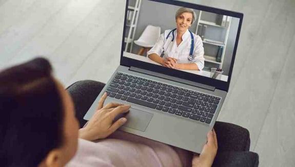 ikinci görüş, ikinci tıbbi görüş, ikinci doktor görüşü, online ikinci görüş, hangi durumlarda ikinci görüş alınır, tedavi kararı, ameliyat önerisi, kronik hastalık, tanı değerlendirme, anında doktor