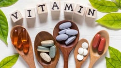 B12, D Vitamini Ve Demir İlişkisi: Altın Üçlü Sinerjisi 