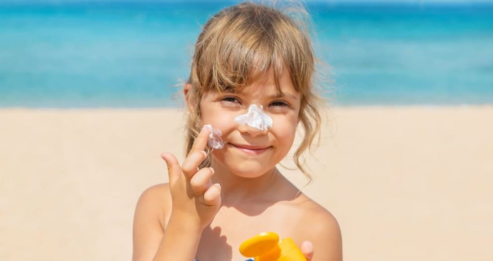 güneş kremi, güneş ışınları, UVA ve UVB koruma, güneş koruyucu, güneş kremi seçimi, SPF nedir, cilt kanseri, anti-aging, D vitamini, yaz ayları cilt bakımı