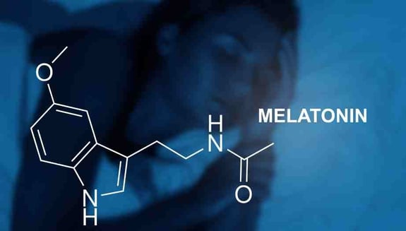 melatonin, uyku hormonu, uyku düzeni, melatonin faydaları, uyku kalitesi, melatonin kullanımı, uyku sağlığı, biyolojik ritim, epifiz bezi, uyku takviyesi
