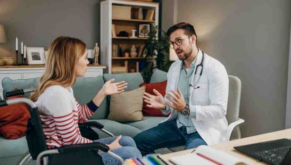 osteoporoz, kemik erimesi, osteoporoz hastalarına evde destek, osteoporoz evde bakım, osteoporoz hastası bakımı, kemik erimesi evde bakım, osteoporoz tedavisi, osteoporoz belirtileri, osteoporozda düşme riski, osteoporozda kırık riski, kemik yoğunluğu, kemik yoğunluğu ölçümü, osteoporoz egzersizleri, osteoporozda fizik tedavi, evde fizik tedavi seansı, evde romatoloji muayenesi, evde uzman romatoloji muayenesi, evde doktor muayenesi, evde sağlık hizmetleri, kronik hastalık takibi, yaşlı sağlığı, menopoz sonrası osteoporoz, online sağlık, dijital sağlık platformu, happ health