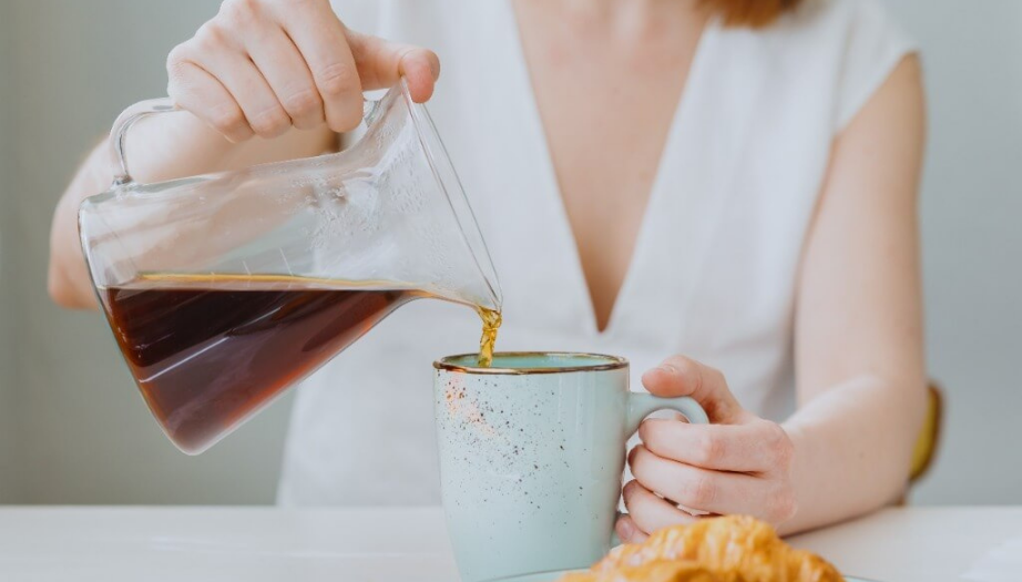 kahve alerjisi, kahve alerjisi belirtileri, kafein alerjisi, kahve ve bağışıklık sistemi, kahveye karşı hassasiyet, kahve alerjisi tedavisi, kahve yerine alternatifler, kafeinsiz kahve güvenli mi, kahve alerjisi teşhisi, kahve alerjisine karşı önlemler, kahve alerjisi ve cilt, kahve alerjisi ve solunum