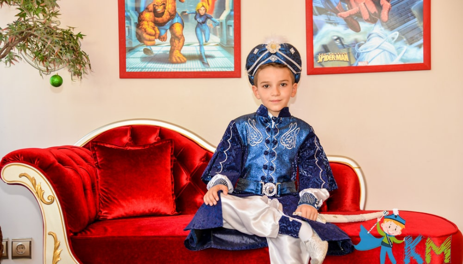 evde sünnet, sünnet işlemi, çocuk sağlığı, evde sünnet hizmeti, sünnetin avantajları, çocuğa sünnet, uzman sünnet hizmeti