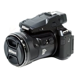 Nikon COOLPIX P950 83x Super Zoom Camera + Element MII Aluminium Tripod + Adventura TLZ 30 II Camera Bag + SanDisk Extreme 64GB SDXC Card