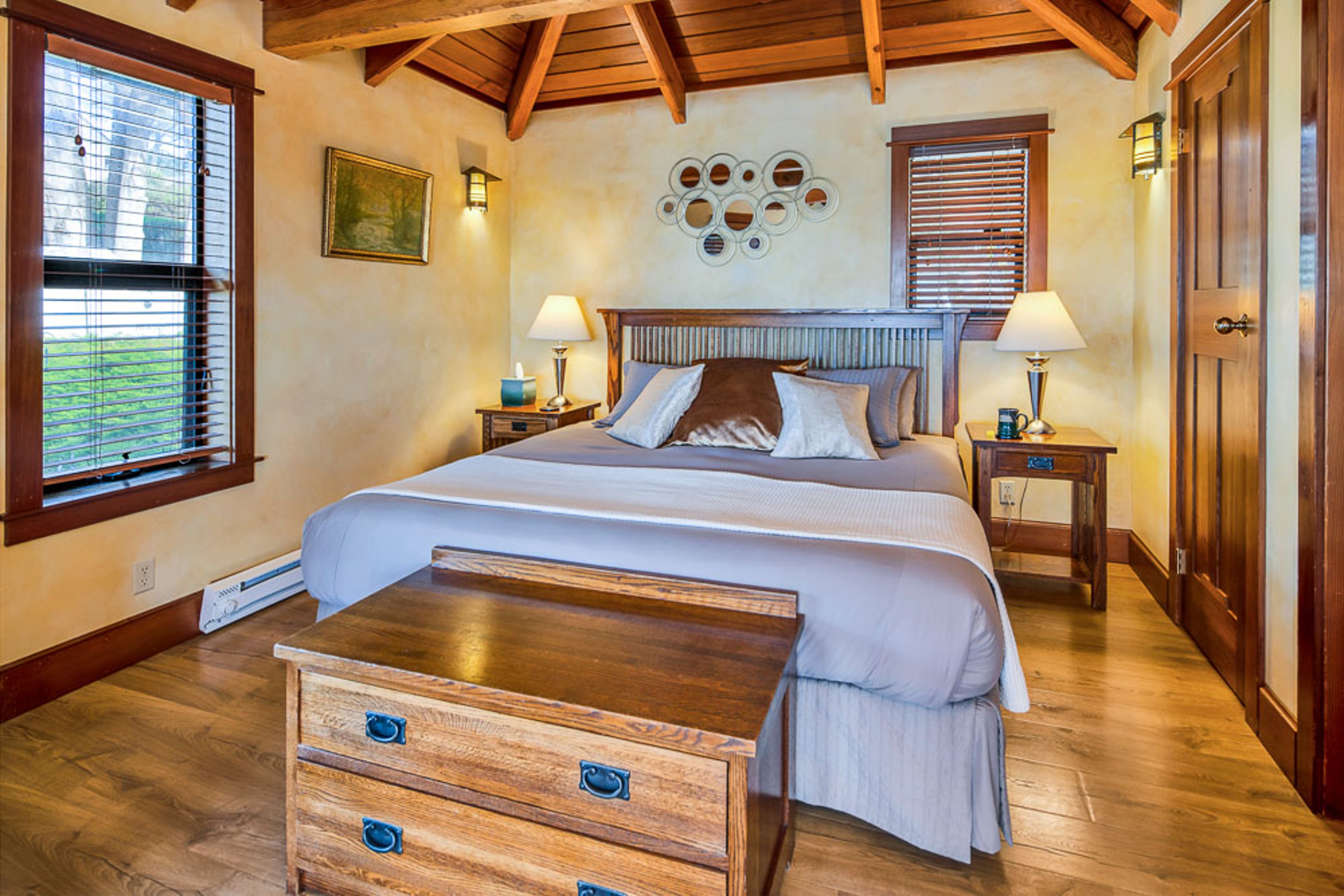 Image for 2 Night Stay at Beautiful Oceanfront Suite