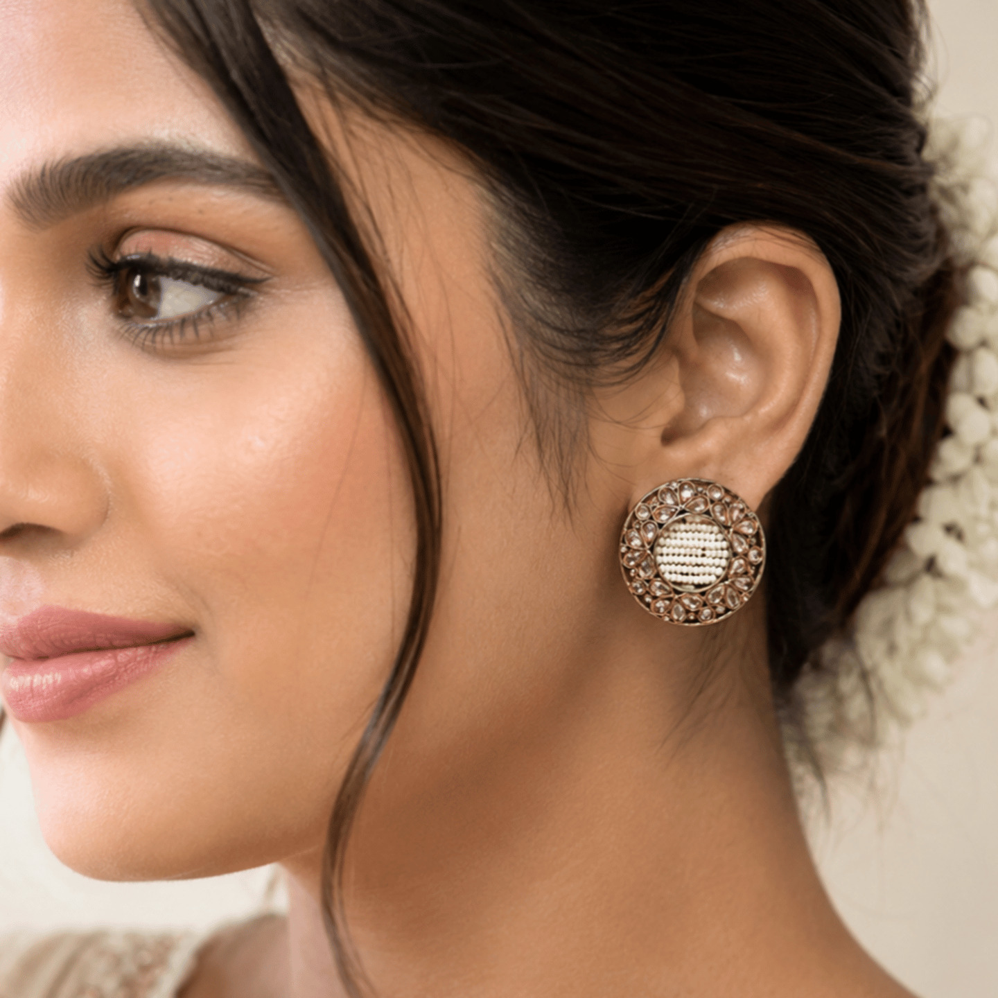 Nitu Kundan Studded Pearl Karigiri