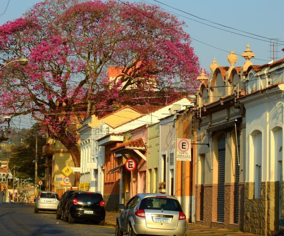 ROTEIRO DO VINHO E DO PÔR DO SOL EM CARRO 4X4 