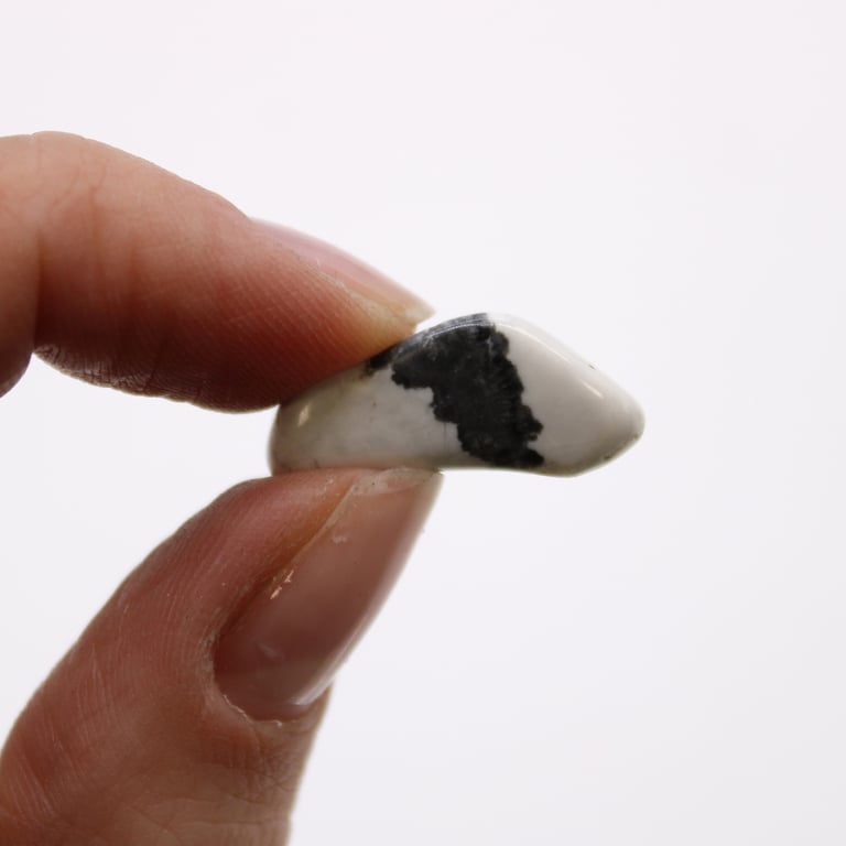 White Howlite and Magnesite Tumbled Stones - Natural African Healing Crystals for Home Decoration
